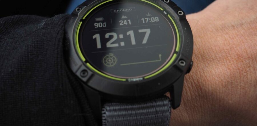 Garmin Enduro jsou GPS hodinky s výdrží pro extrémní vytrvalce